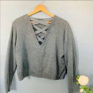 Crias cross sweater